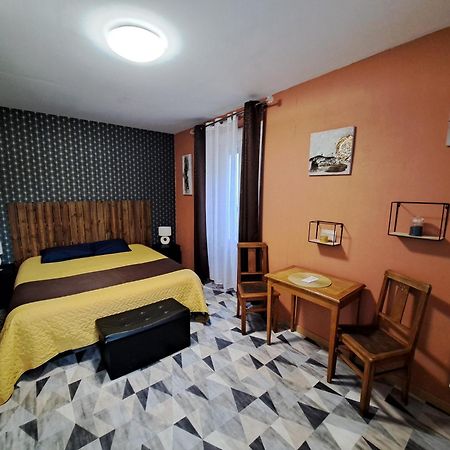 Hotel Le Bearn บาญเญอ-เดอ-บีกอร์ ภายนอก รูปภาพ