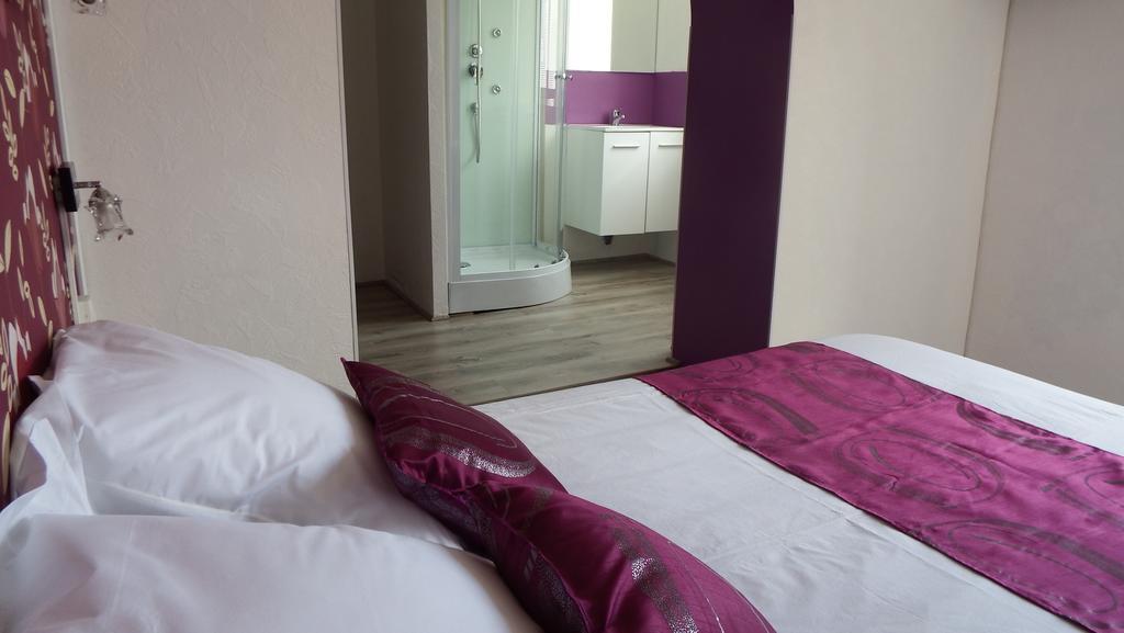 Hotel Le Bearn บาญเญอ-เดอ-บีกอร์ ภายนอก รูปภาพ