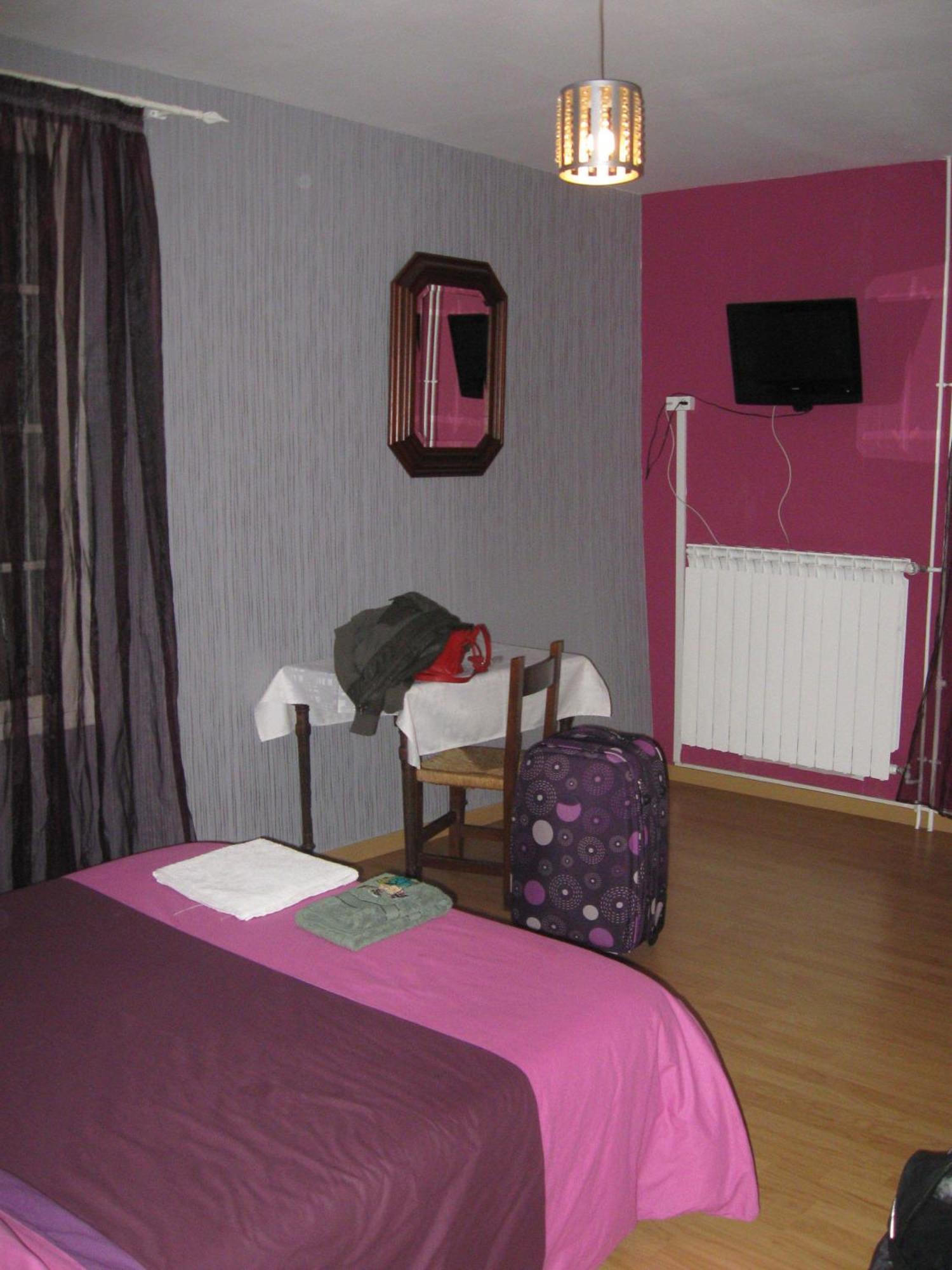 Hotel Le Bearn บาญเญอ-เดอ-บีกอร์ ภายนอก รูปภาพ