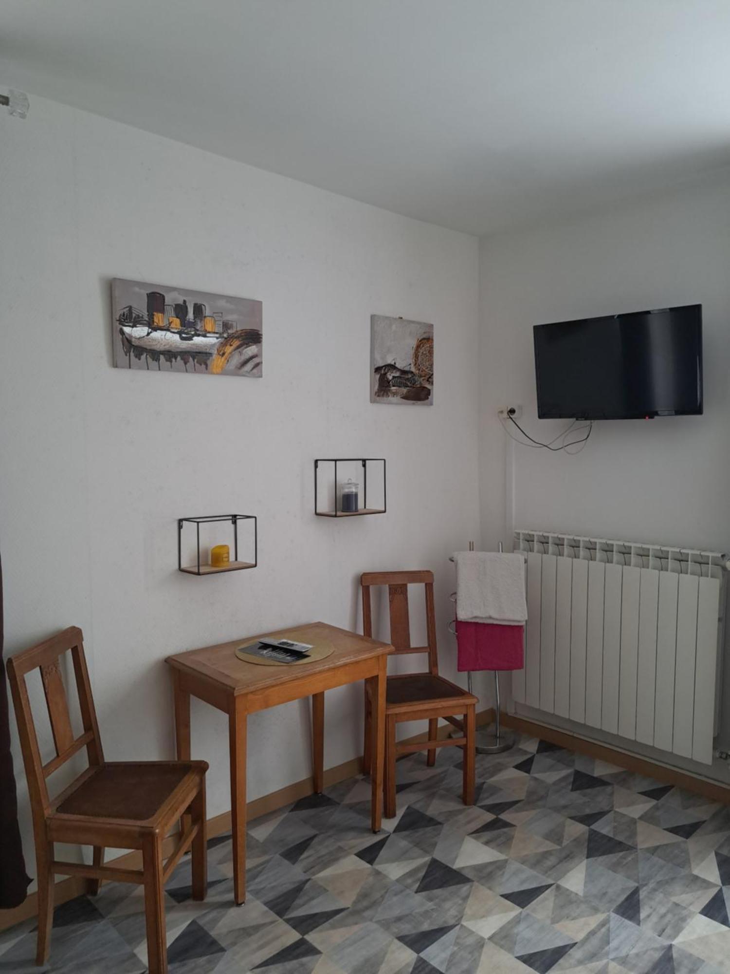 Hotel Le Bearn บาญเญอ-เดอ-บีกอร์ ภายนอก รูปภาพ