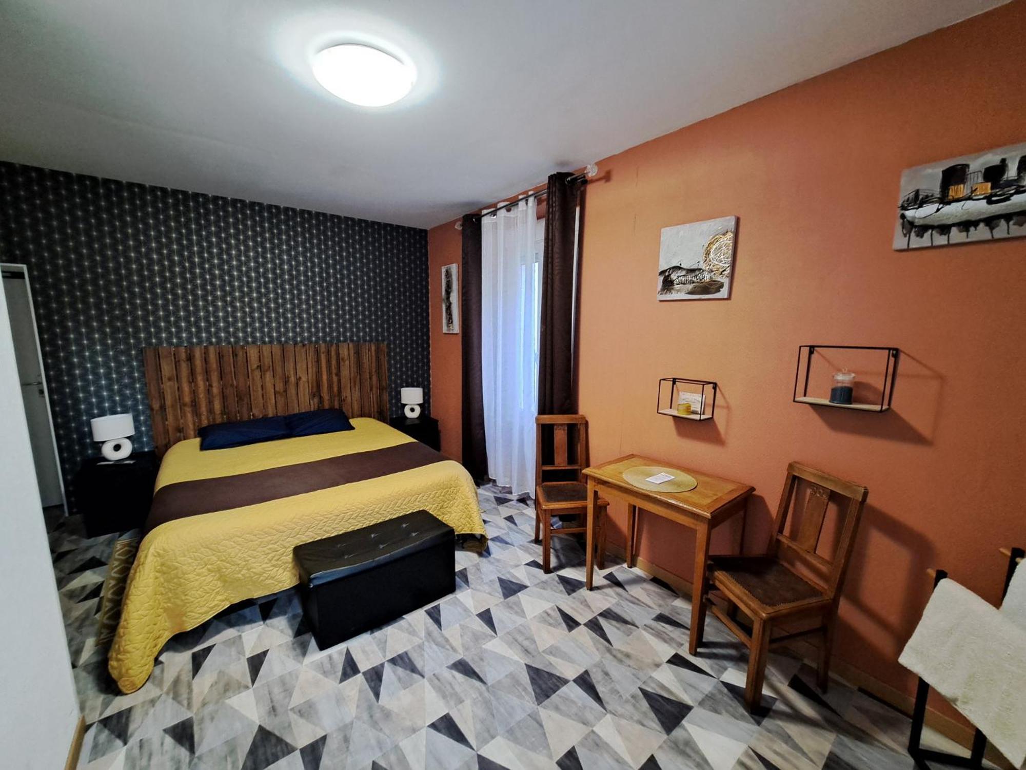 Hotel Le Bearn บาญเญอ-เดอ-บีกอร์ ภายนอก รูปภาพ